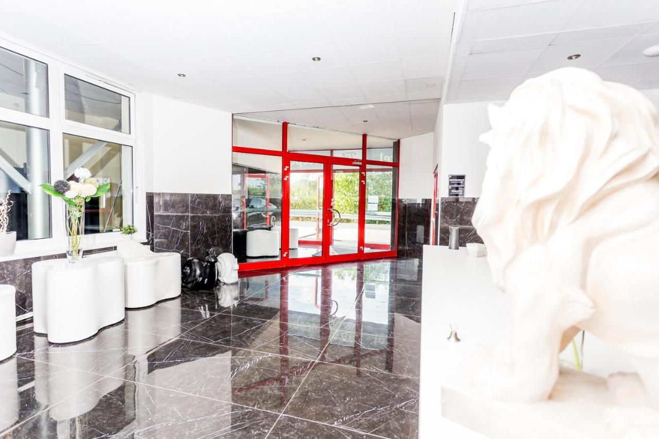 Hotel Joker Obrnice Buitenkant foto