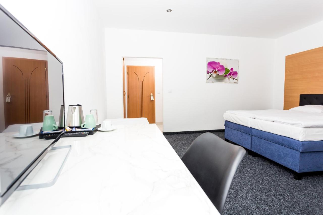 Hotel Joker Obrnice Buitenkant foto