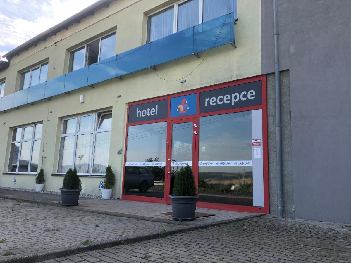 Hotel Joker Obrnice Buitenkant foto