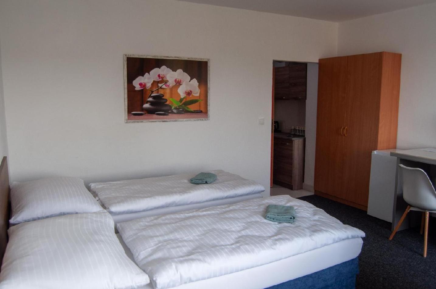 Hotel Joker Obrnice Buitenkant foto
